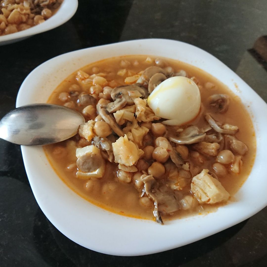 Garbanzos con bacalao Garbanzos con bacalao