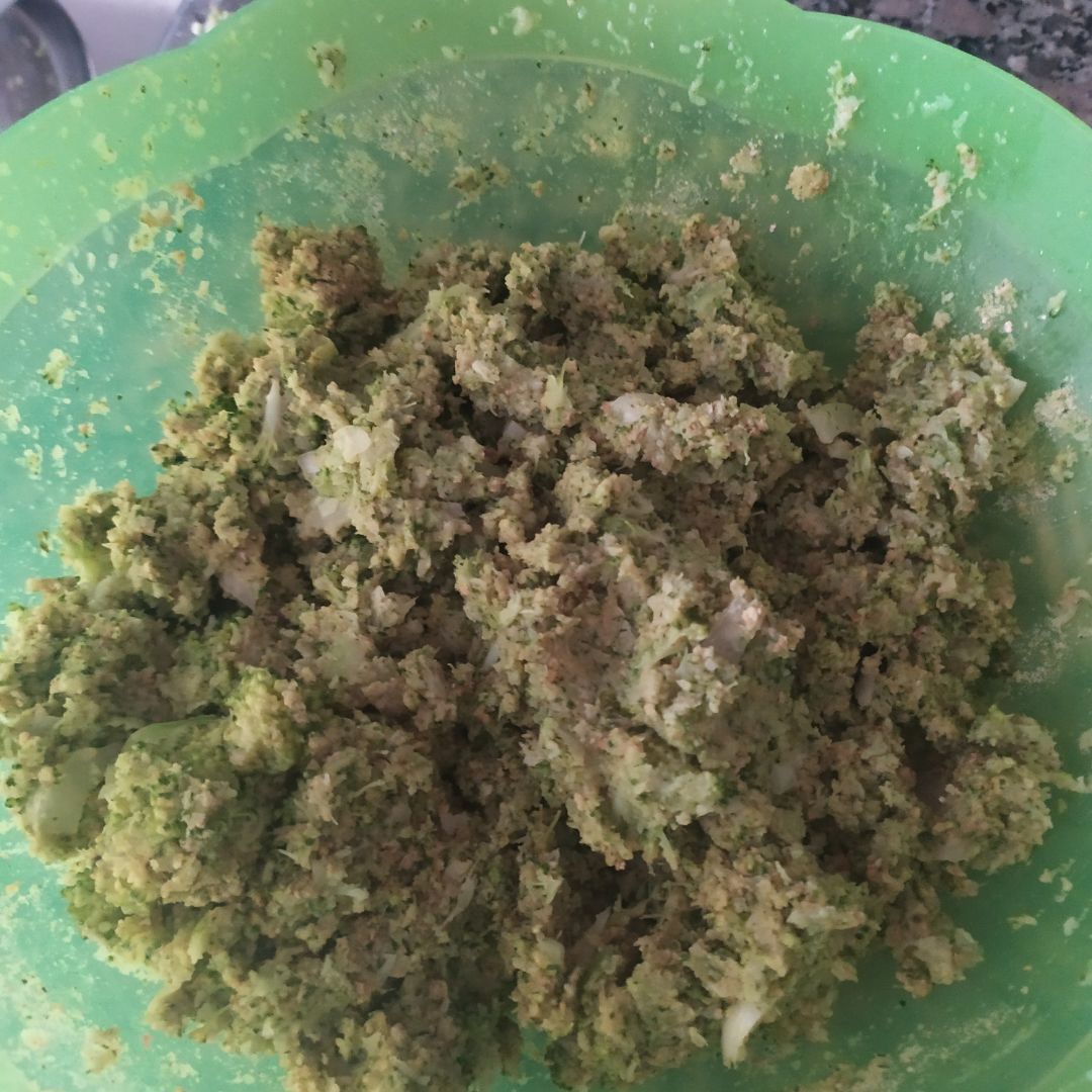 Hamburguesas de brocoli🥦 Paso 2 Hamburguesas de brocoli🥦 Paso 2