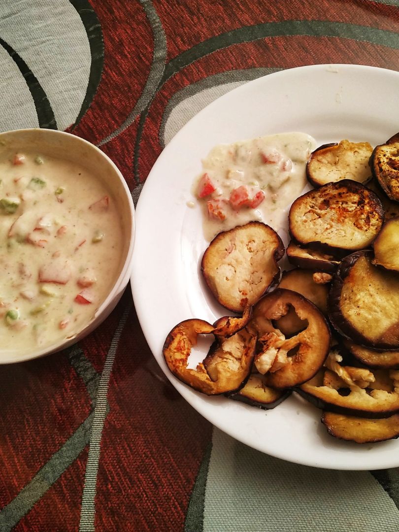 Berenjenas asadas con salsa de yogur 馃崋 Berenjenas asadas con salsa de yogur 馃崋