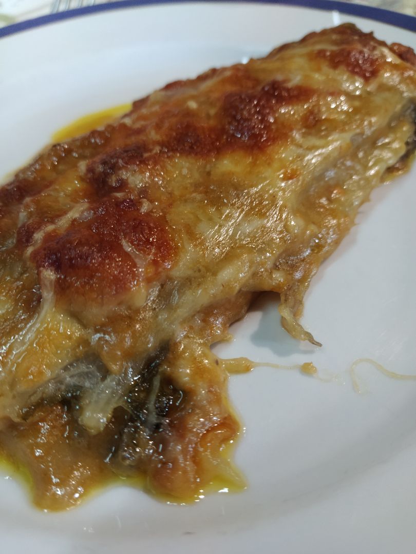 Pastel de tallos de acelga con salsa "napolitana" Pastel de tallos de acelga con salsa "napolitana"