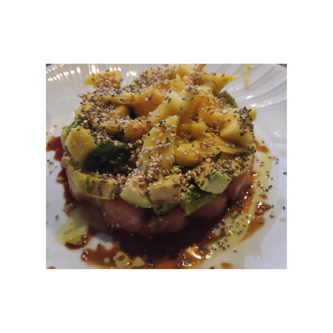 Tártar de salmón, aguacate y mango Tártar de salmón, aguacate y mango