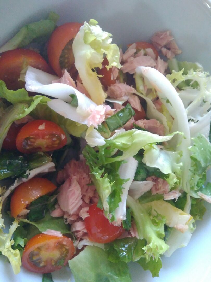 Ensalada con atún Ensalada con atún