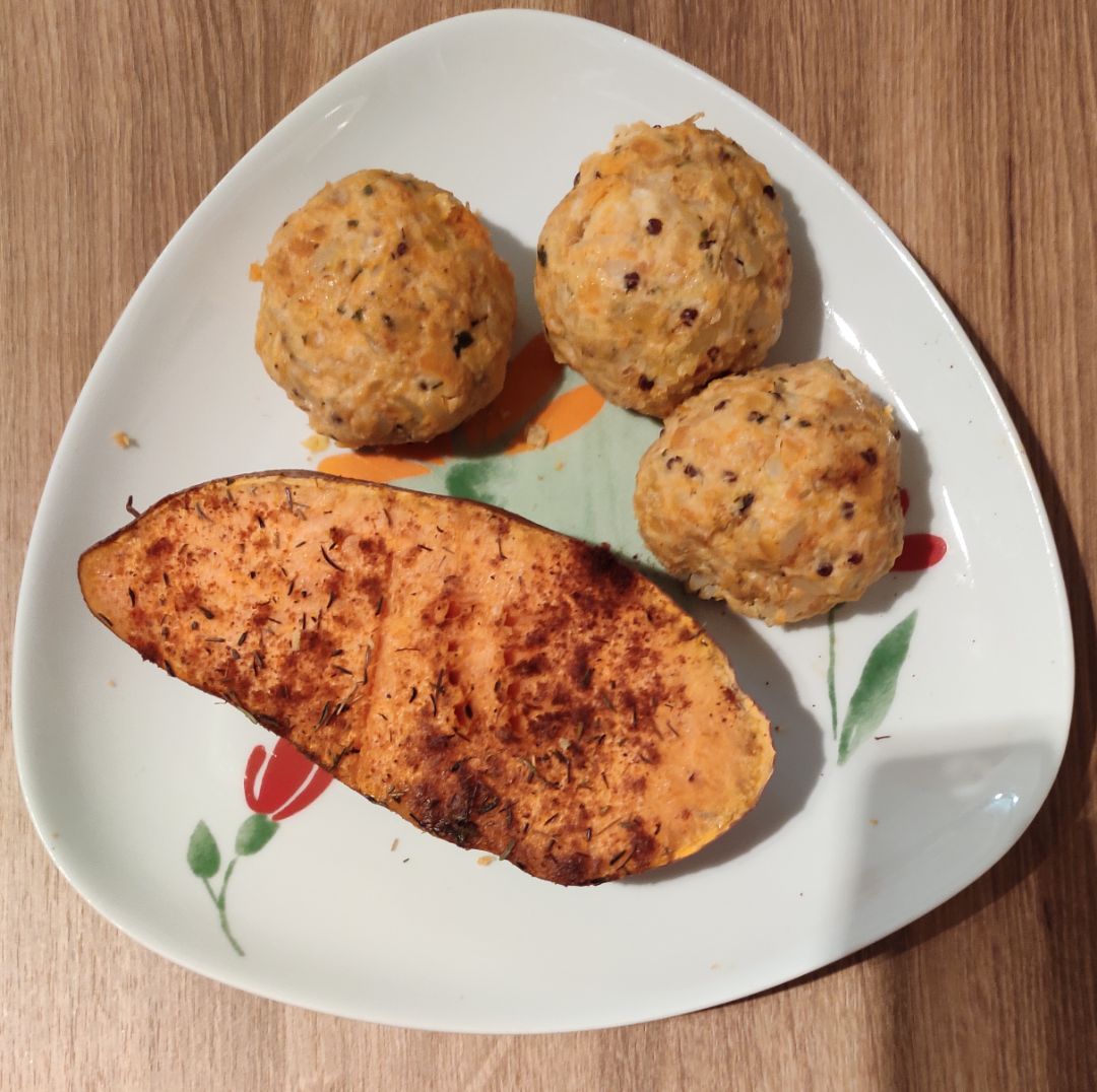 Albóndigas de pollo y batata Albóndigas de pollo y batata