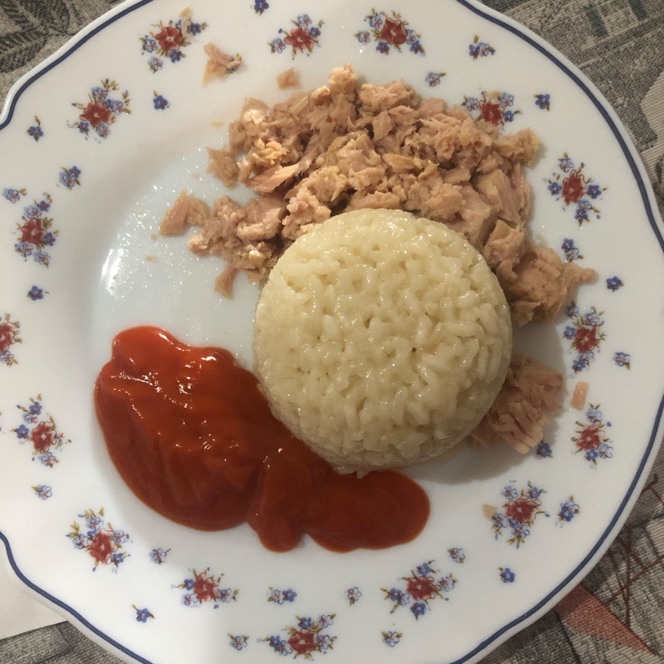 arroz blanco con atún y tomate arroz blanco con atún y tomate