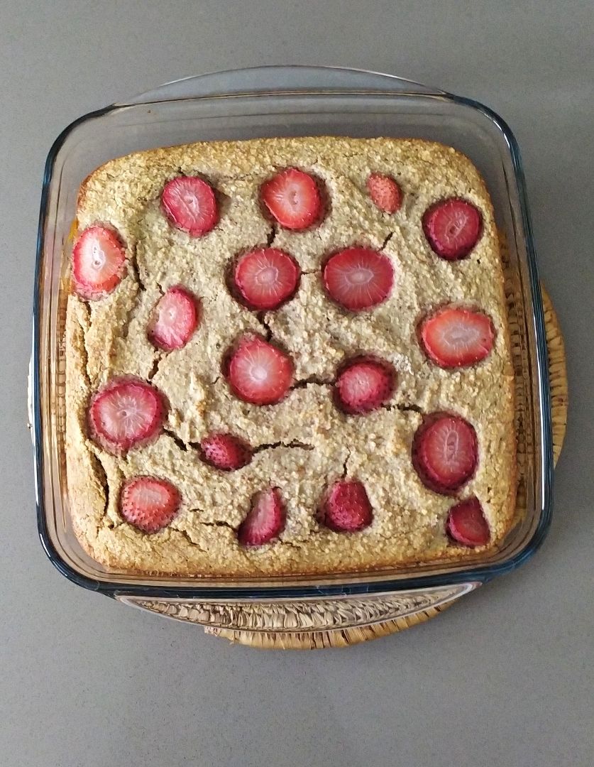 Bizcocho de plátano y fresas Bizcocho de plátano y fresas