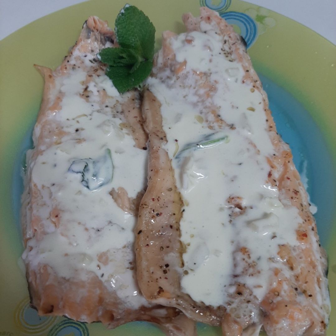Truchas al horno con salsa de jengibre y hierbabuena Truchas al horno con salsa de jengibre y hierbabuena