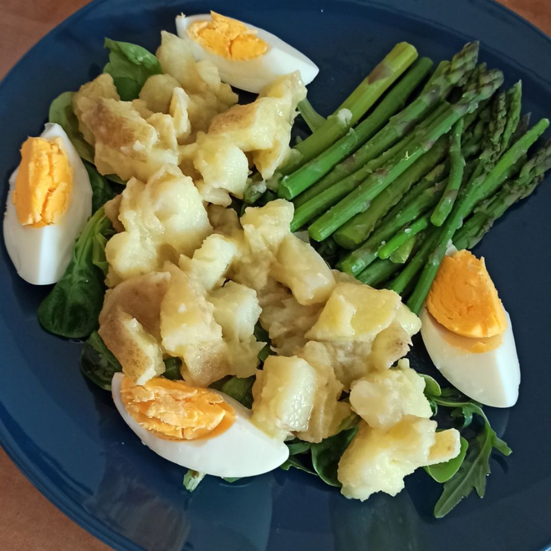 Ensalada patatas y esparragos