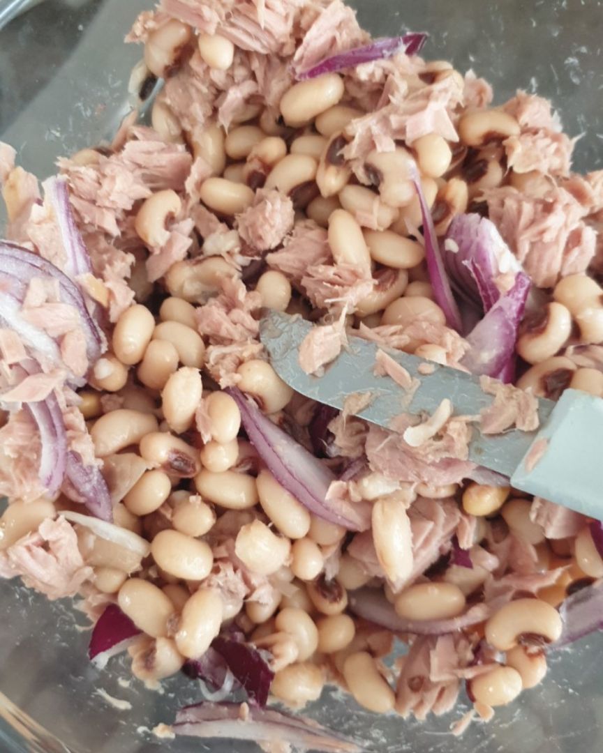 Judias blancas con atun Judias blancas con atun