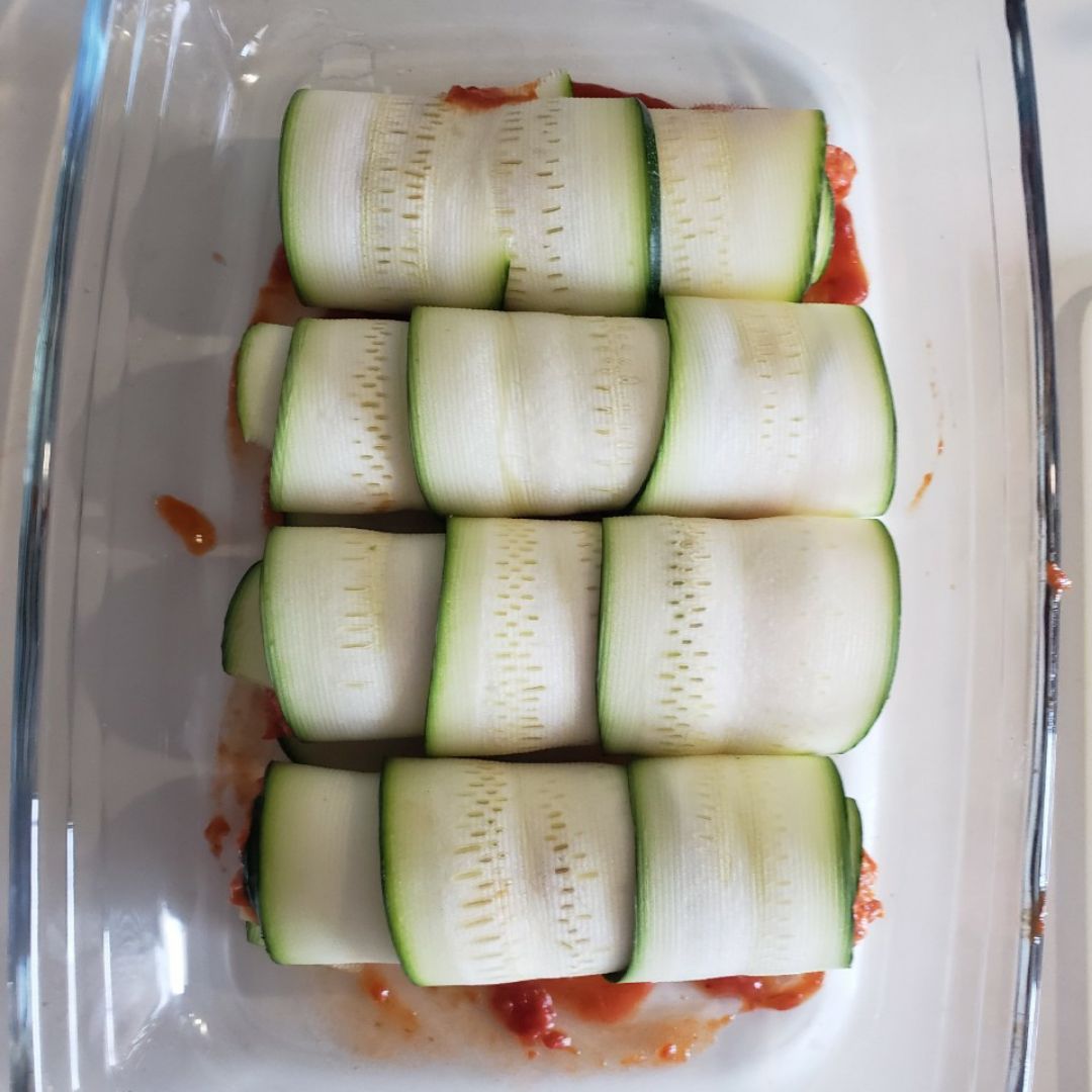 Canelones de calabacín rellenos de atún 🥒🍴 Paso 2 Canelones de calabacín rellenos de atún 🥒🍴 Paso 2