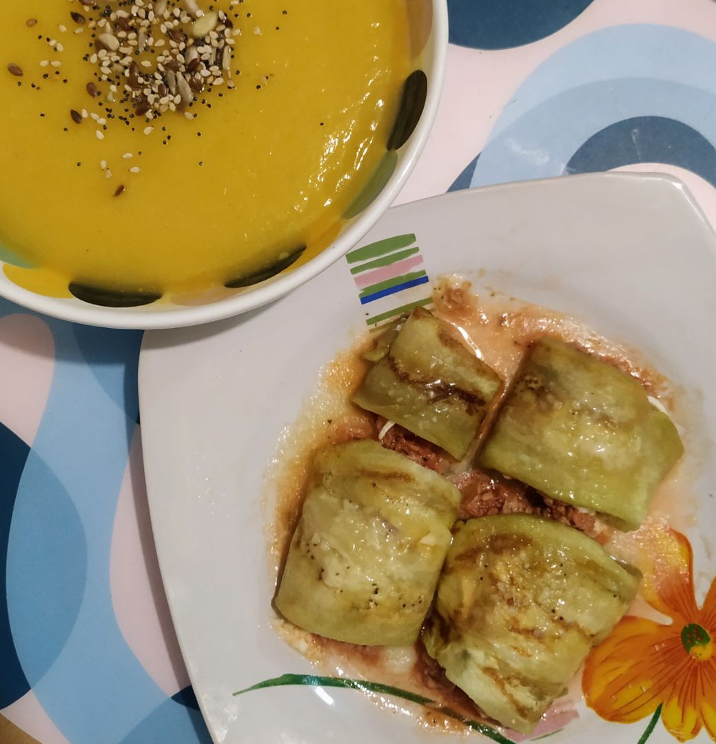 Canelones de berenjena rellenos de atun y queso de cabra