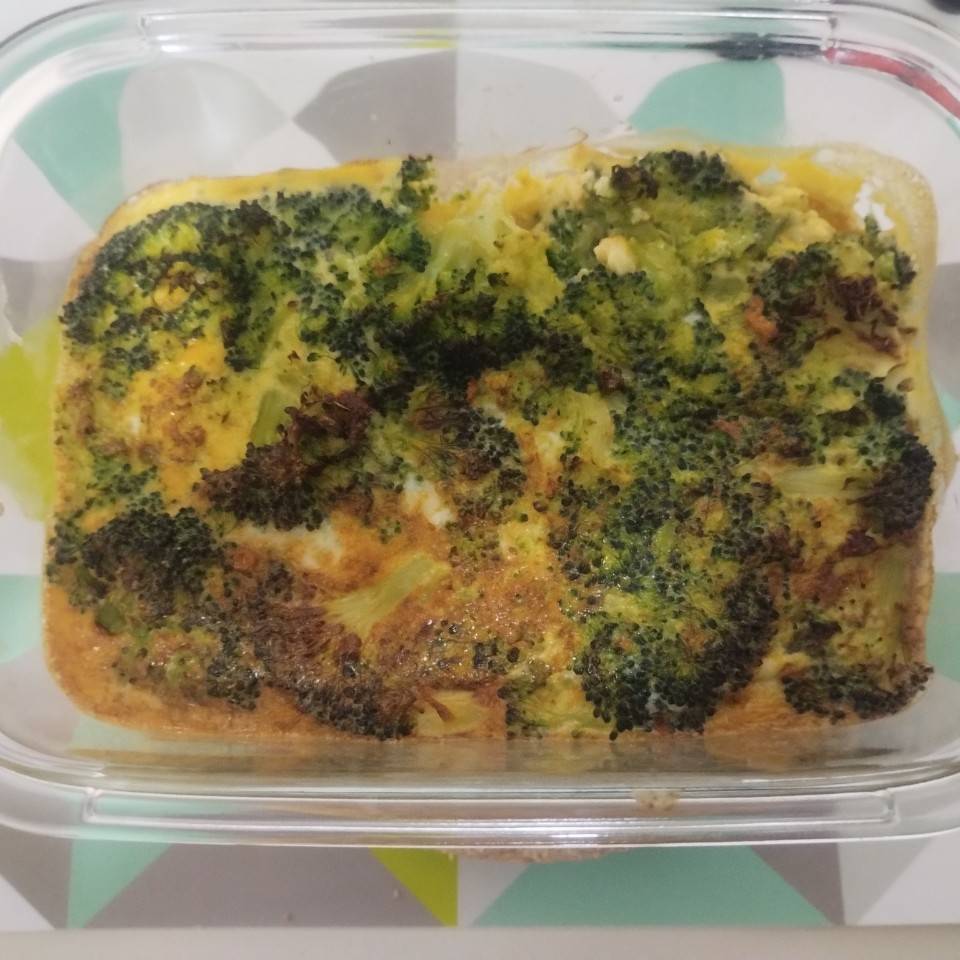 Brócoli con huevo en freidora de aire