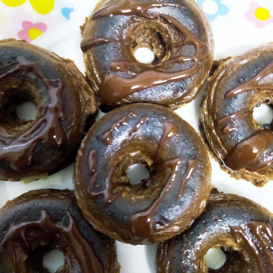 Donuts de plátano y cacao 😋 Donuts de plátano y cacao 😋