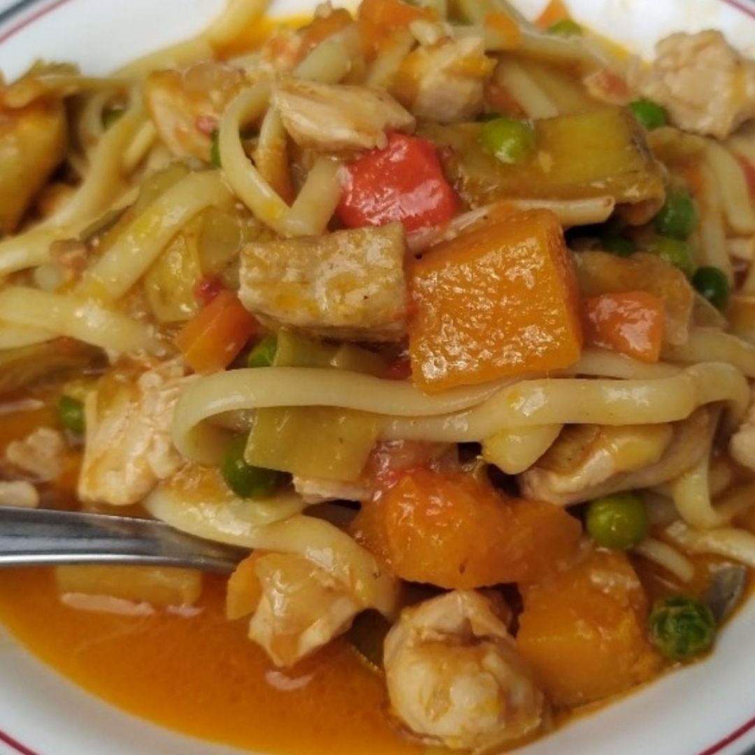 GUISO DE POLLO CON VERDURAS GUISO DE POLLO CON VERDURAS