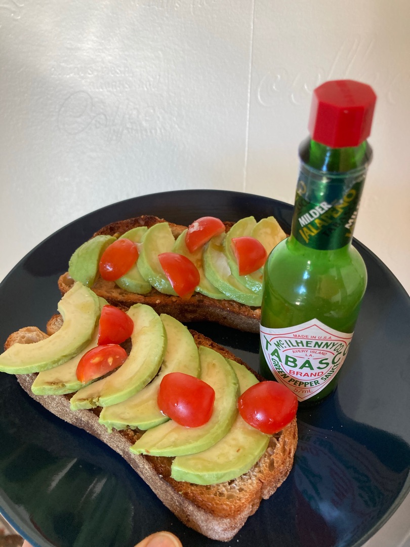 Avocado toasts! 🥑 🥥 🍅 