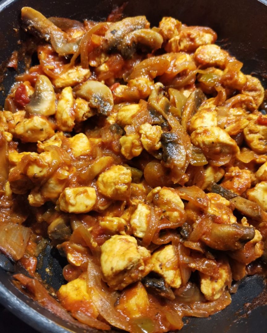 Solomillos de pollo con salsa mexicana Solomillos de pollo con salsa mexicana