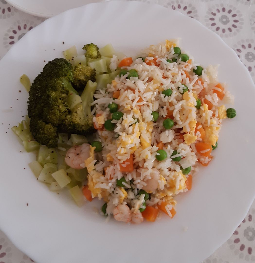 Arroz tres delicias con brócoli Arroz tres delicias con brócoli