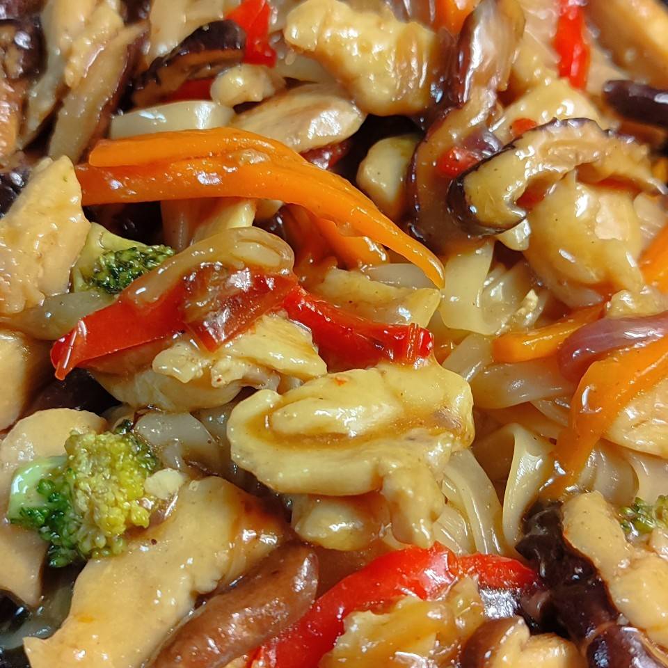 Wok de pollo y verduras Wok de pollo y verduras