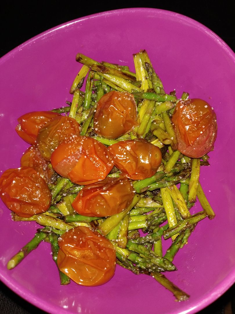 Espárragos con cherrys