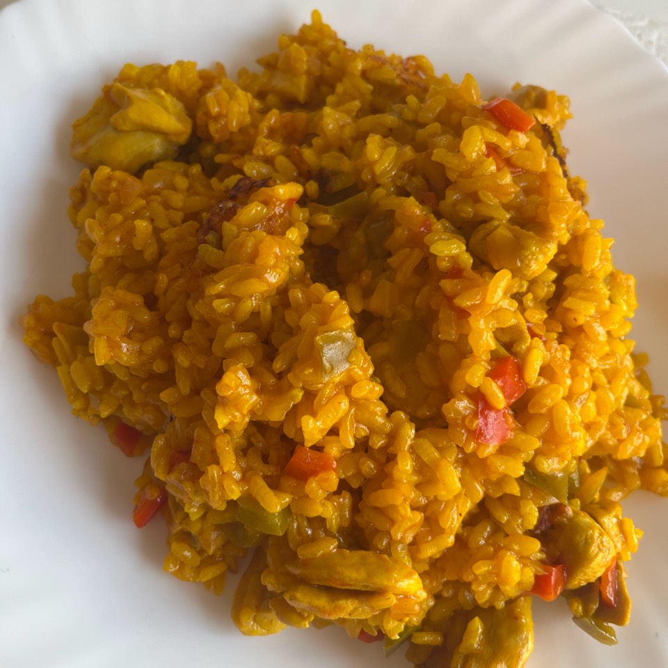 Arroz con pollo y verduras Arroz con pollo y verduras