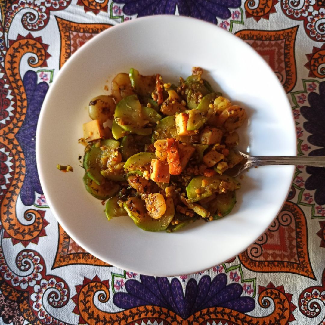 Salteado de calabacín con gambas 🍤🍤 Salteado de calabacín con gambas 🍤🍤