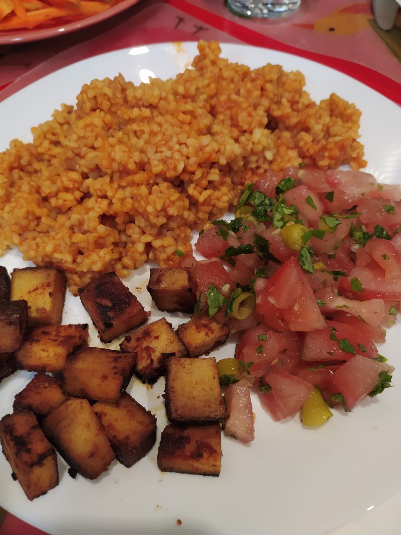 Plato vegano estilo turco Plato vegano estilo turco
