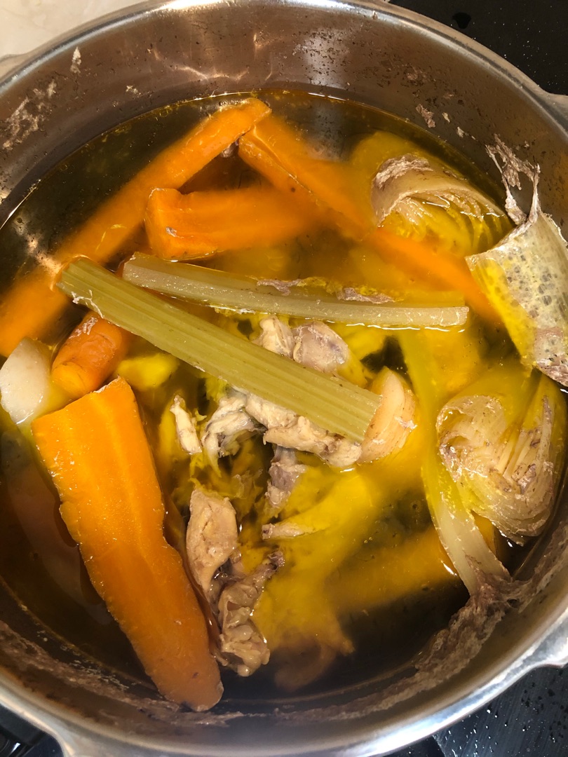 Caldo de pollo y verdurasStep 0