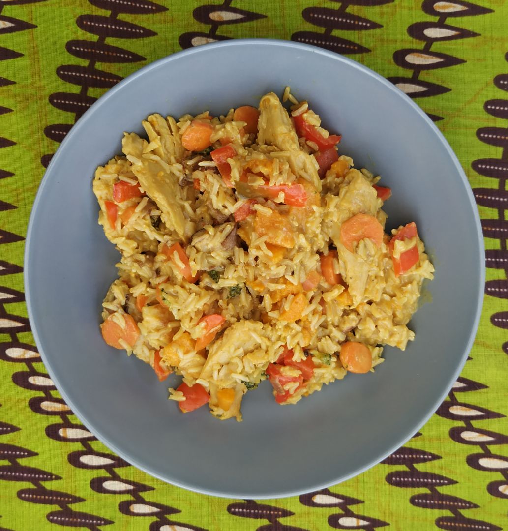 Curry de verduras, heura y basmati Curry de verduras, heura y basmati