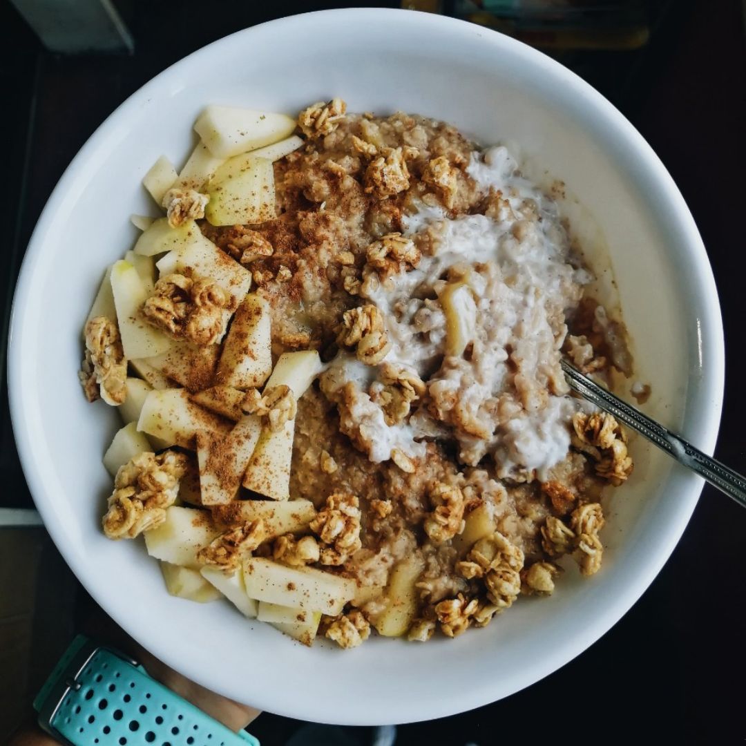 🍎 apple and cream oats 🍎