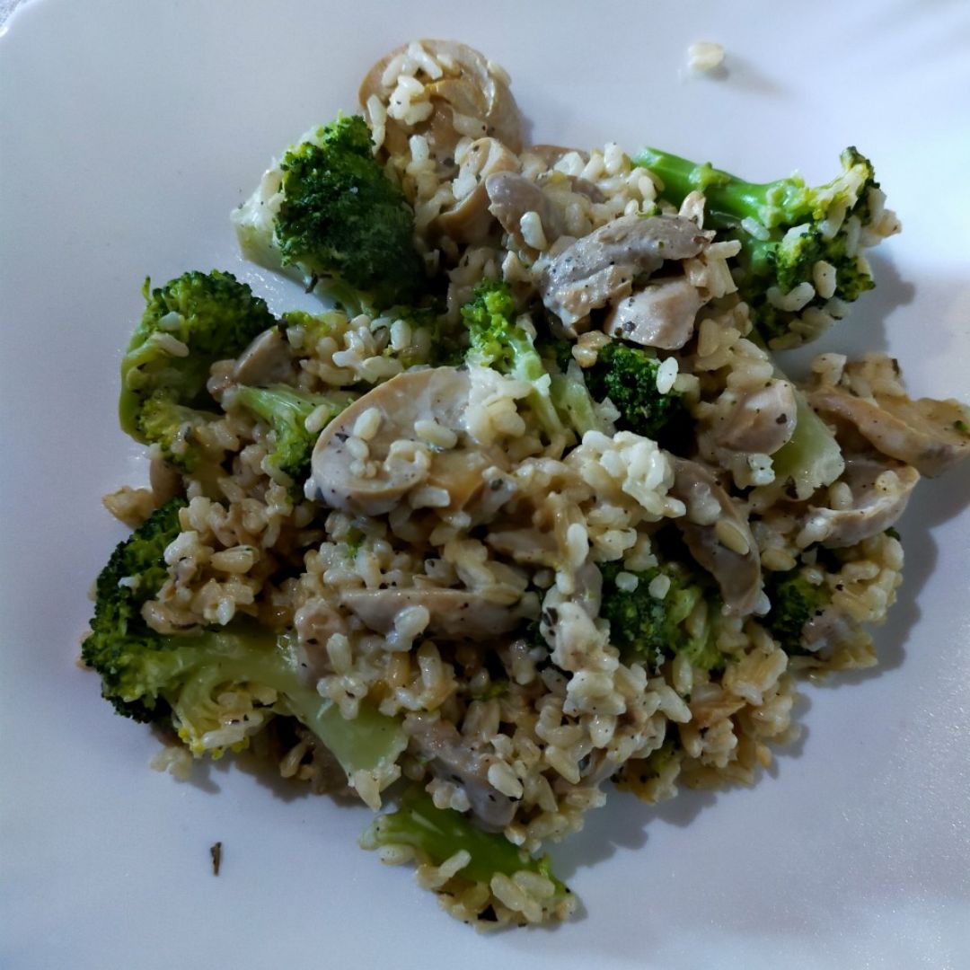 Arroz cremoso con brócoli y champiñones Arroz cremoso con brócoli y champiñones