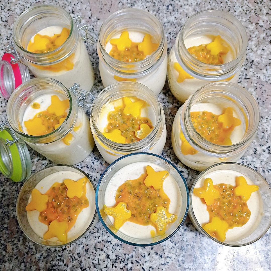 Flan de yogur griego y mango- maracuyá 🥭sin horno