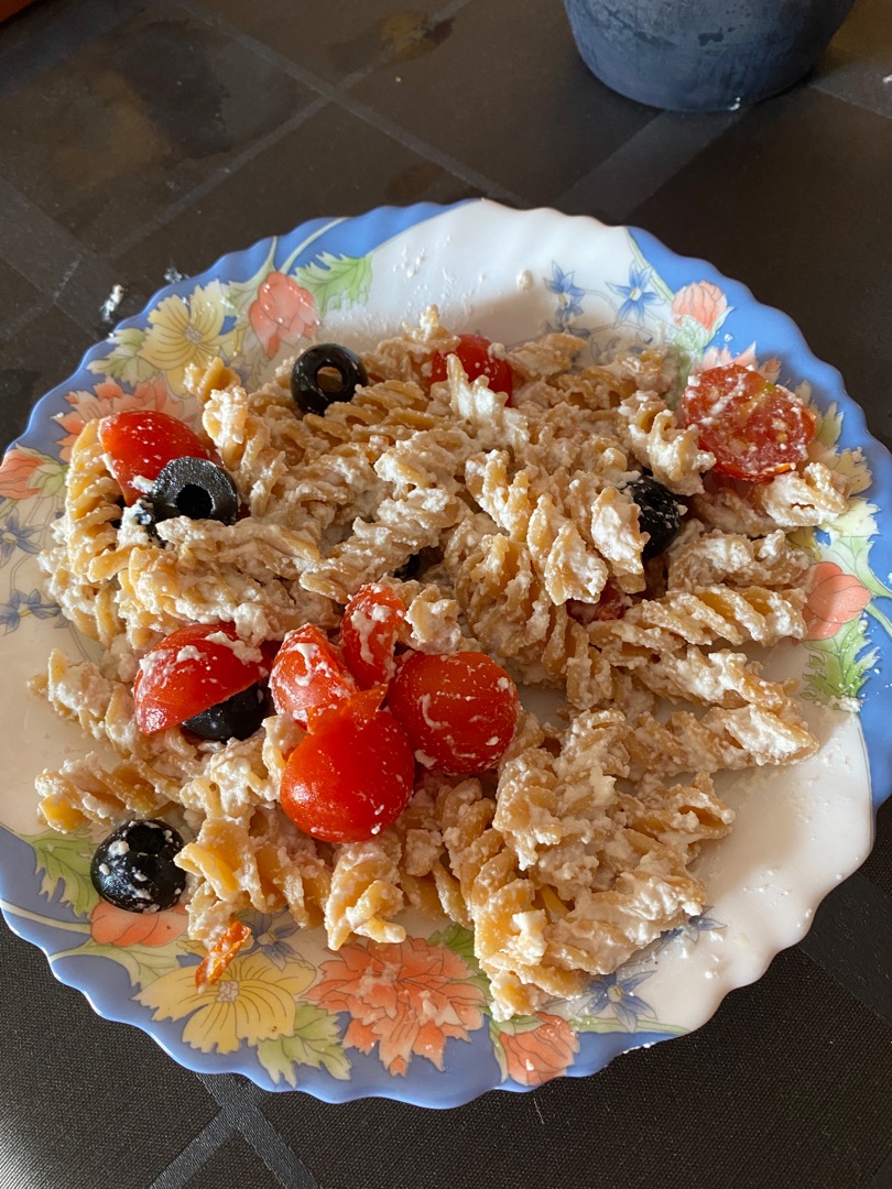 Ensalada de pasta con queso ricotta ☺️