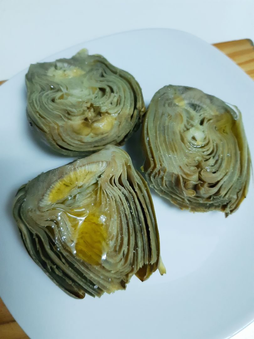 Alcachofas con aceite y sal Alcachofas con aceite y sal