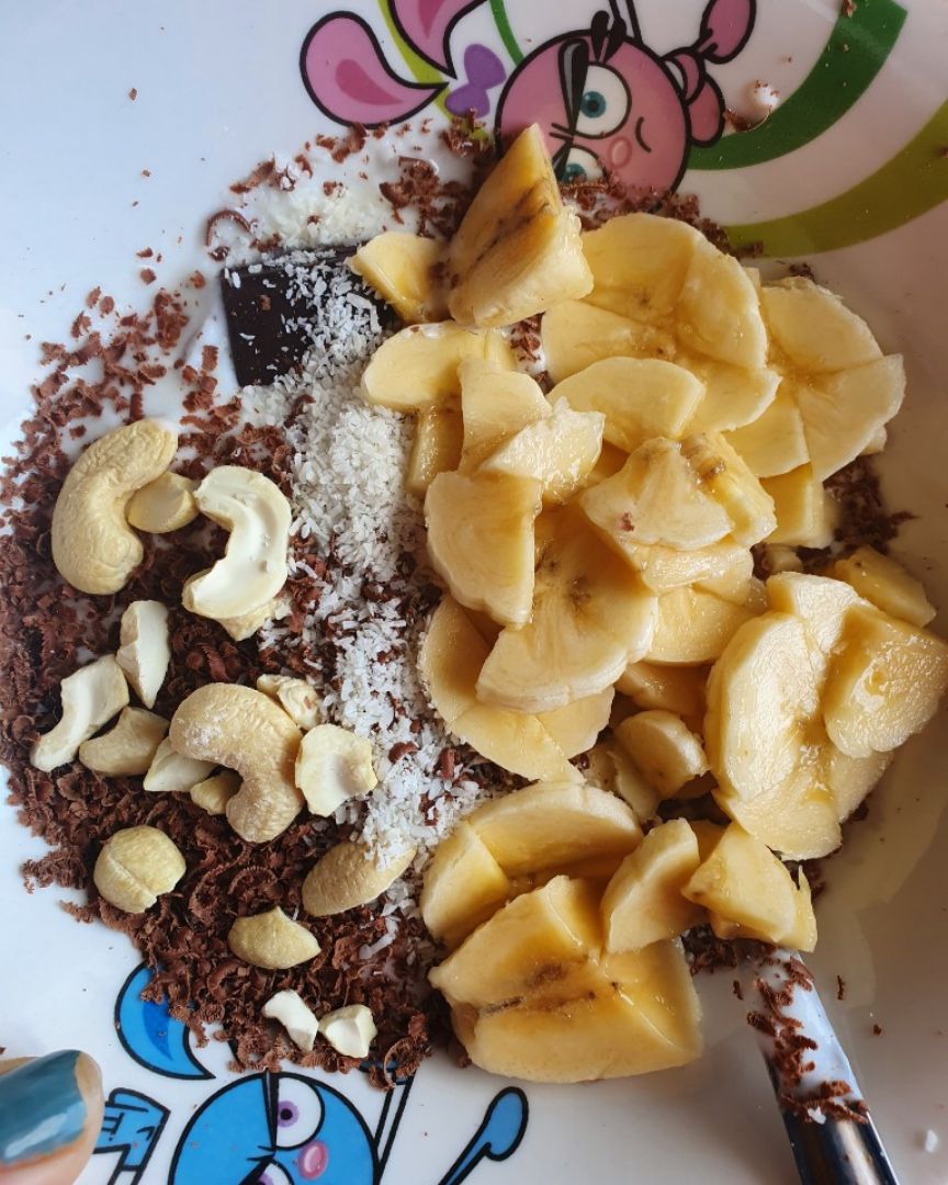 Yogurt de cabra con Platano Yogurt de cabra con Platano