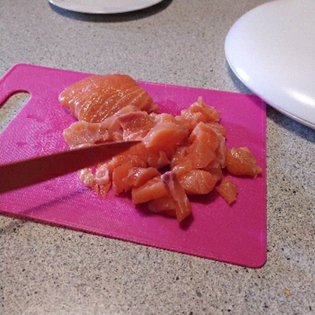 Espaguetis con salmón. Paso 2 Espaguetis con salmón. Paso 2