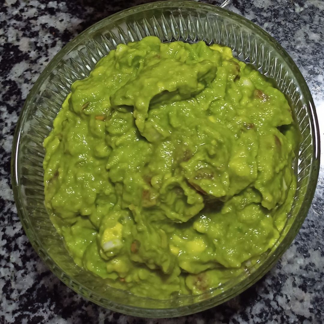 Guacamole y nachos caseros 🥑Step 0