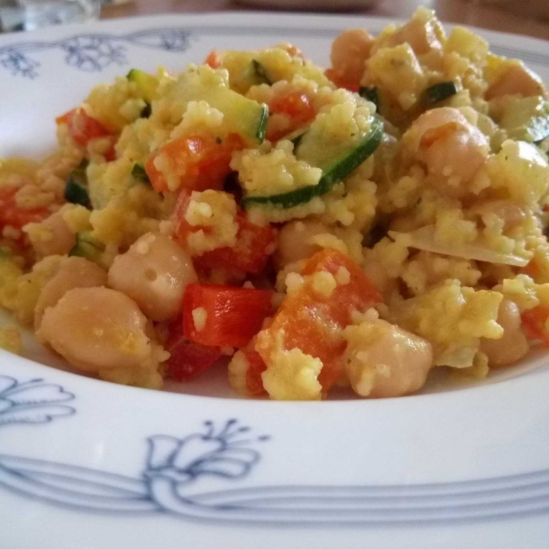 Cuscús de verduras con salsa curry fit Cuscús de verduras con salsa curry fit