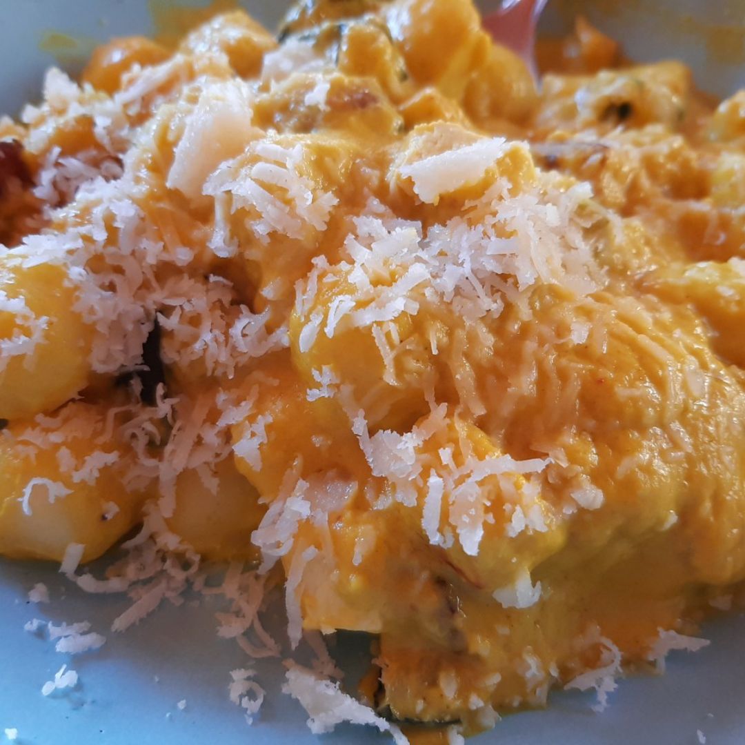 Gnocchis con tofu y calabacín 