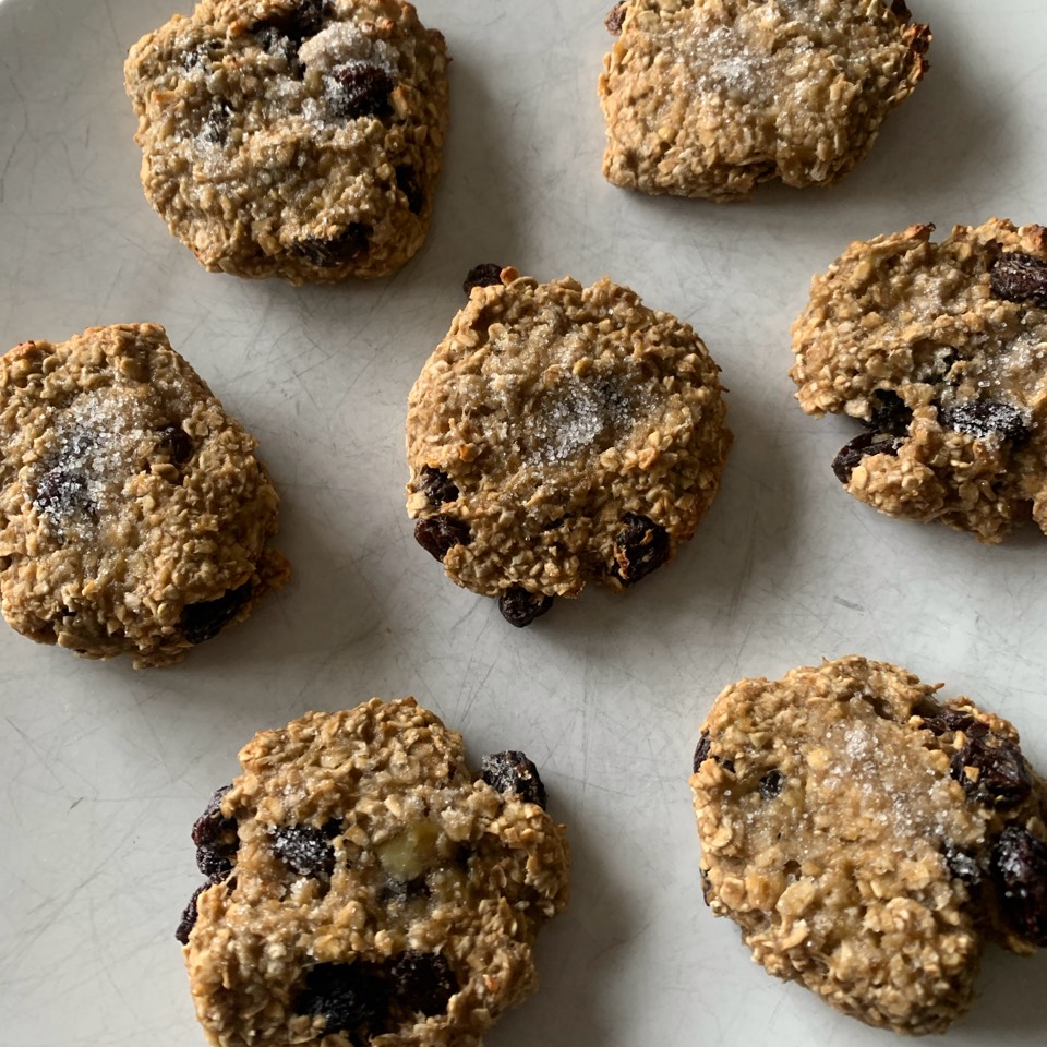 Banana and raisin oatmeal biscuits/cookies