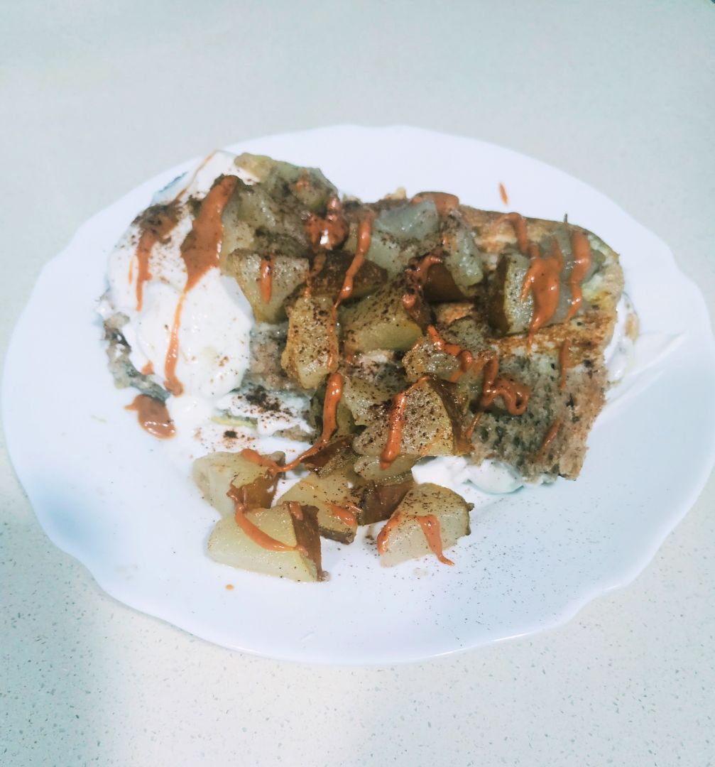 Tostada francesa de pera y canela Tostada francesa de pera y canela