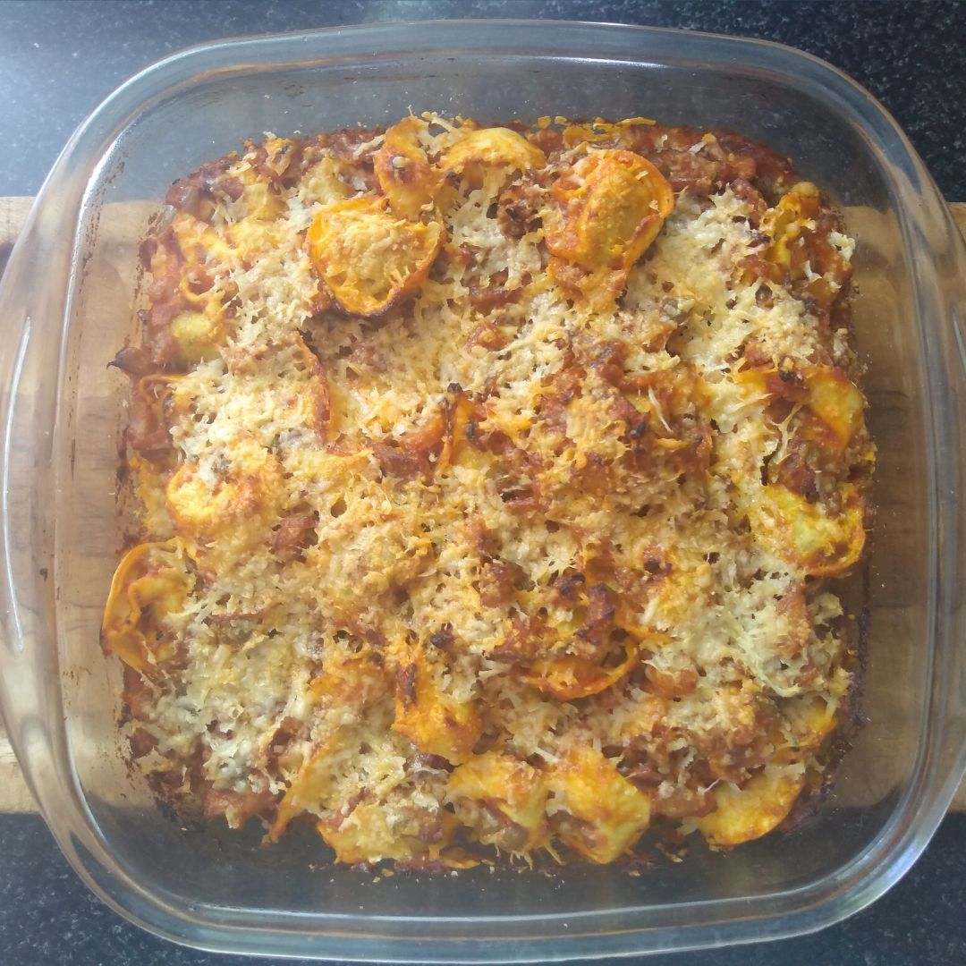 Tortellinis de espinacas gratinados al horno con sofrito de setas Tortellinis de espinacas gratinados al horno con sofrito de setas