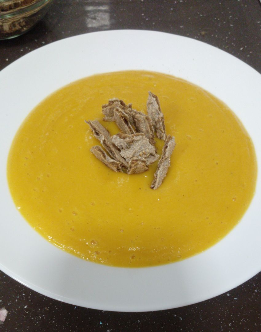 Crema de calabaza, boniato y curry😋 Crema de calabaza, boniato y curry😋