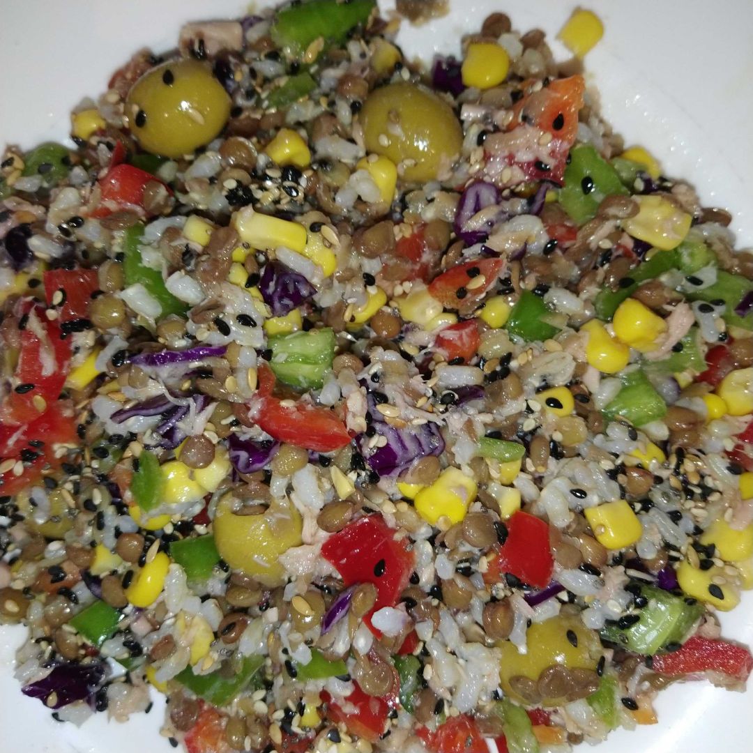 Ensalada de lentejas y arroz integral Ensalada de lentejas y arroz integral