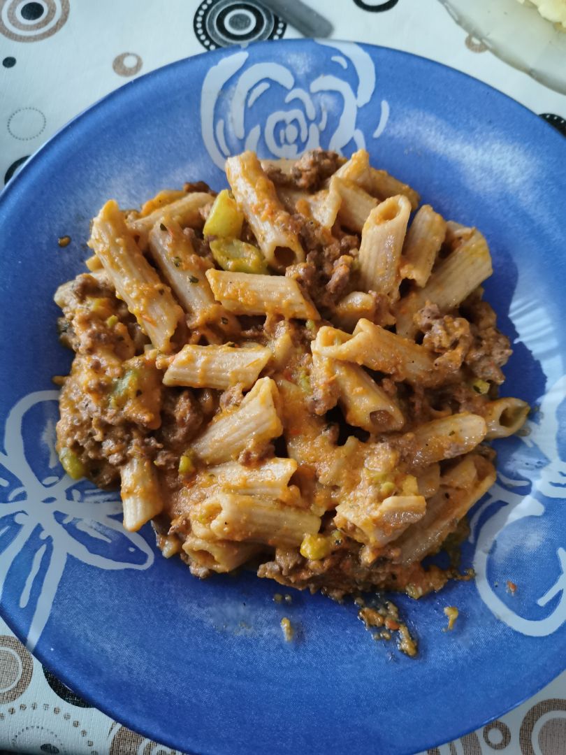 Macarrones con verdurita y tomate Macarrones con verdurita y tomate