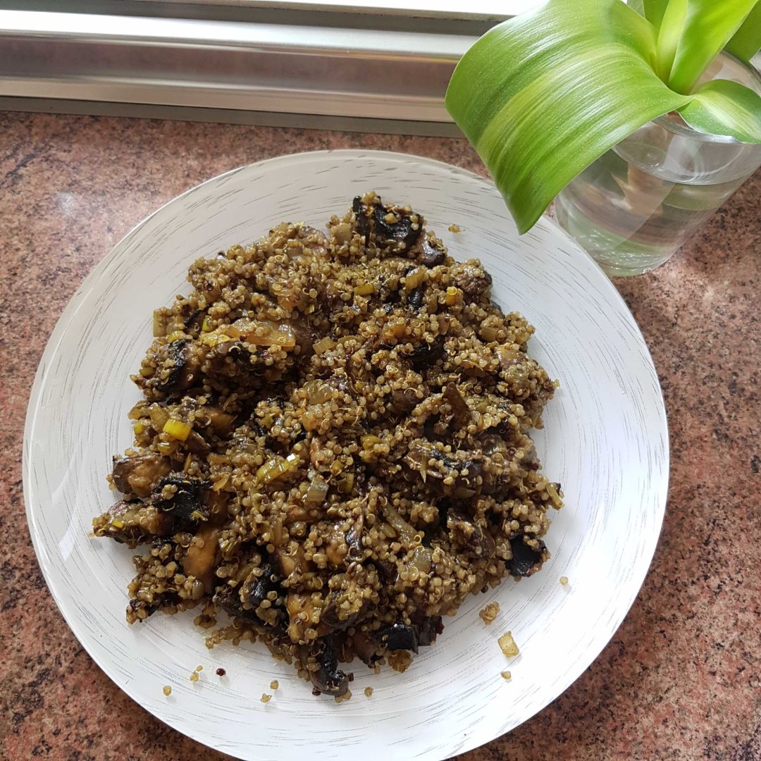 Quinoa con champiñones Quinoa con champiñones