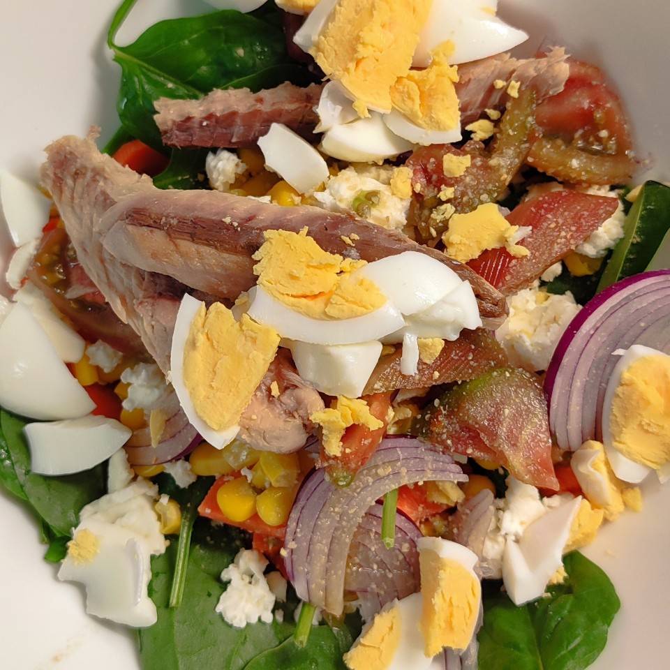 Ensalada de caballa y feta