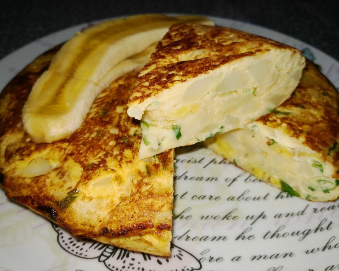 TORTILLA DE PAPA, PLÁTANO Y RULO DE CABRA 🤤 TORTILLA DE PAPA, PLÁTANO Y RULO DE CABRA 🤤