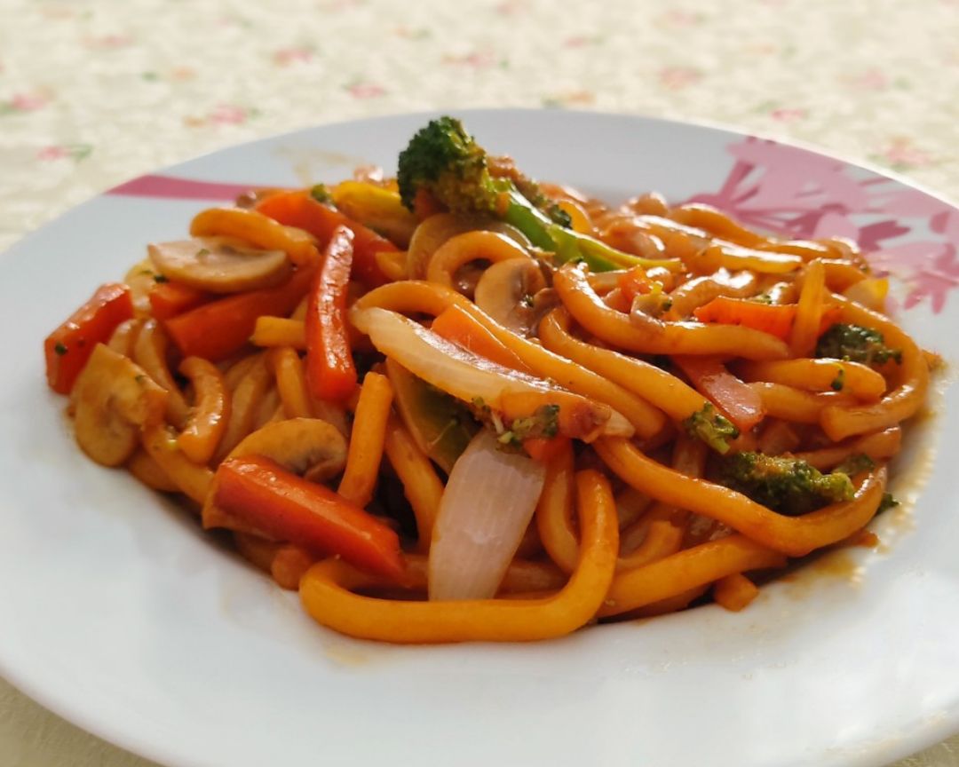 Udon con soja y verduras Udon con soja y verduras