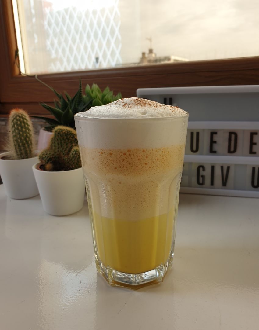 Cúrcuma latte