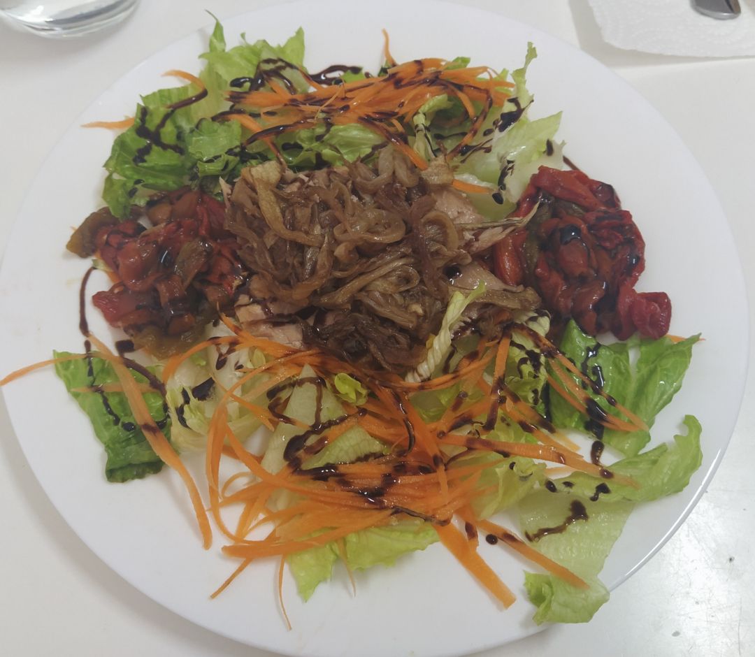 Ensalada de ventresca y pimientos Ensalada de ventresca y pimientos