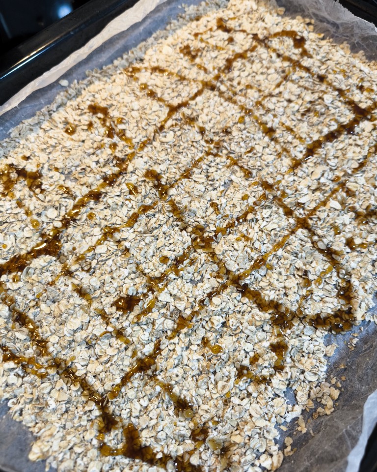 Granola casera con miel Paso 1 Granola casera con miel Paso 1